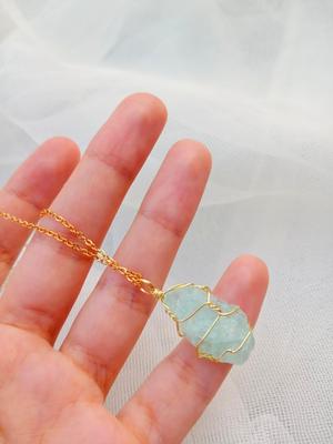 Unisex Funky Gold Plated Necklace with Purple Gemstone – Adjustable Design