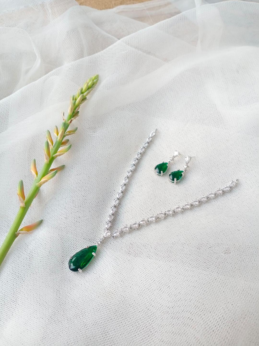 Women’s Silver Plated Green Zircon Pendant Set – Modern Design (3 Pcs)