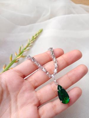 Women’s Silver Plated Green Zircon Pendant Set – Modern Design (3 Pcs)
