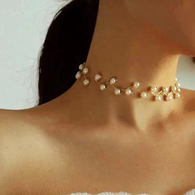 Trendy Pearl Neck Choker – Zinc Metal Alloy Adjustable Necklace (White)