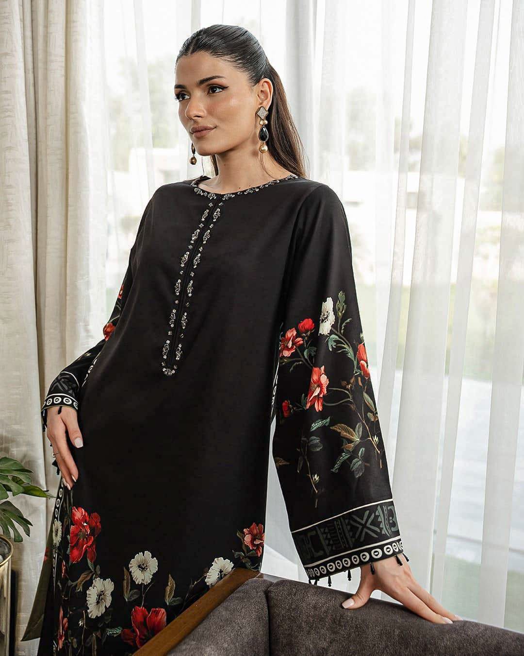 3 Pcs Women’s Printed Silk Suit with Dupatta & Trouser – Elegant Party Wear