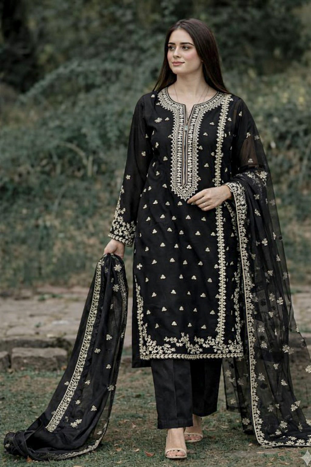 ✨ Luxury Embroidered Organza 3-Piece Suit Set – Elegant Black Edition ✨